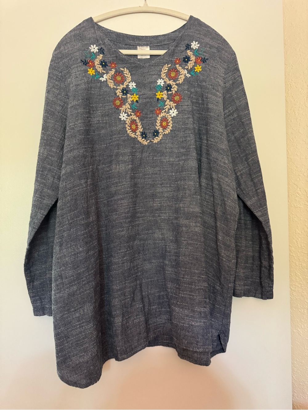 Embroidered V-Neck Long Sleeve Top - Blue XXL